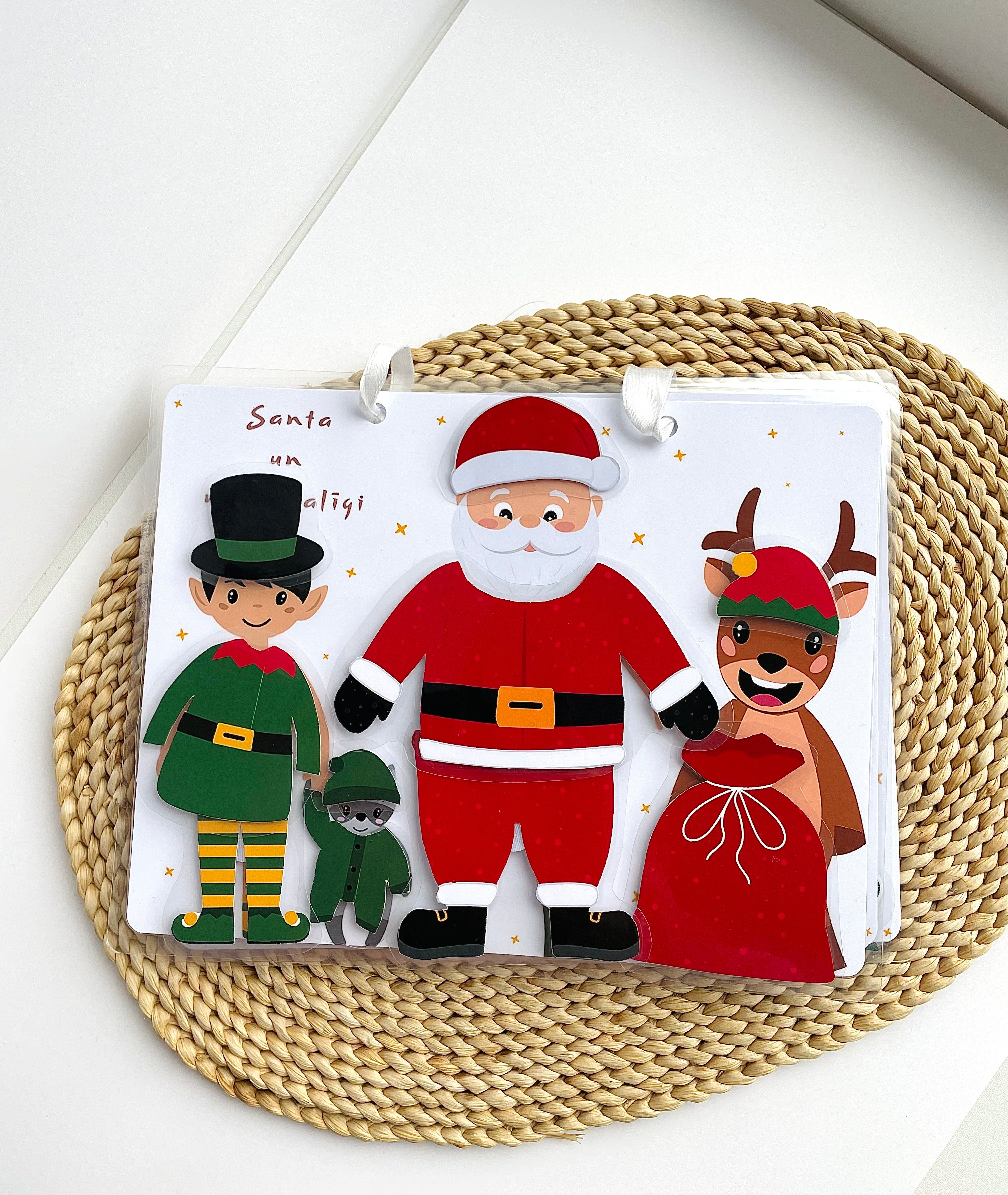 Ziemassvētku lipekļu grāmatiņa