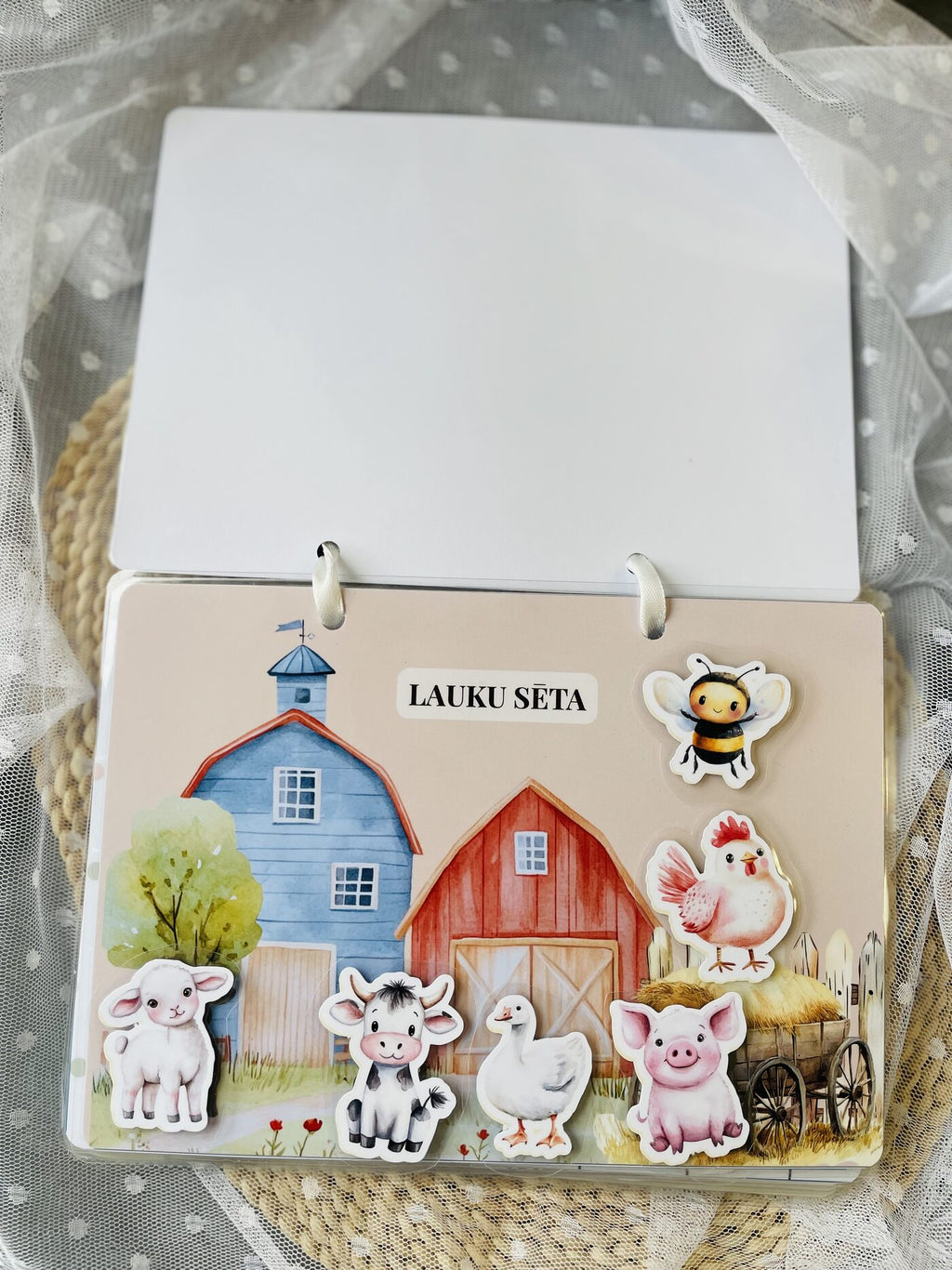 Lipekļu grāmatiņa