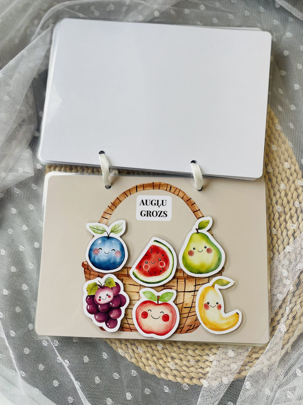 Lipekļu grāmatiņa